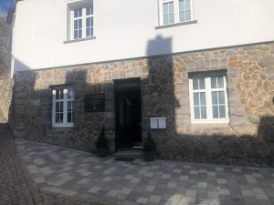 Madalena Cristiano Schwierzeck Cosmetics Außenbereich Eingang